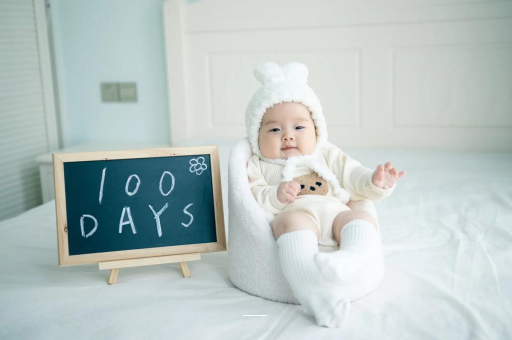 文山宝宝多大开始攒肚子